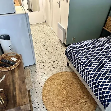 Le Cocon Canetois Apartment *
